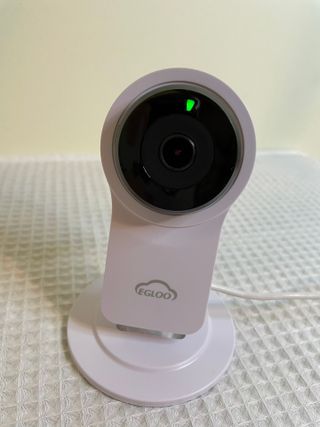 온습도 모니터와 스마트 리모컨이 탑재된 EGLOO cam S4 1080P Wi-Fi 스마트 카메라 — 4.5점을 준 리뷰어가 2021년 6월 올린 사용 사진