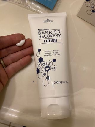 트리티스 [TREATIS] Barrier Recovery Lotion 200ml — 5점을 준 리뷰어가 2021년 2월 올린 사용 사진