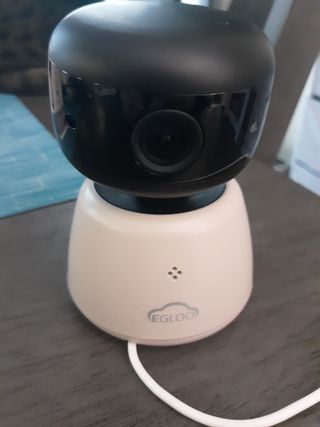 온습도 모니터와 스마트 리모컨이 탑재된 EGLOO cam S4 1080P Wi-Fi 스마트 카메라 — 3.5점을 준 리뷰어가 2021년 9월 올린 사용 사진