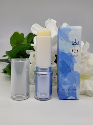 산심 명연수 멀티 스틱 밤 0.38oz 수분 스틱 집중 주름 케어 — 4점을 준 리뷰어가 2023년 4월 올린 사용 사진