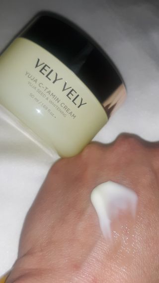 VELY VELY Yuja C-tamin Cream — 5점을 준 리뷰어가 2021년 4월 올린 사용 사진