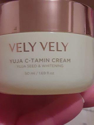 VELY VELY Yuja C-tamin Cream — 5점을 준 리뷰어가 2021년 4월 올린 사용 사진