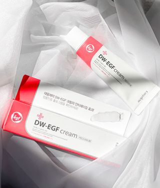 이지듀 DW-EGF 크림 프레섬 RX 1.69 FL.Oz — 5점을 준 리뷰어가 2021년 7월 올린 사용 사진