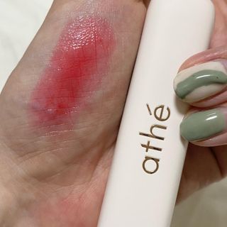 ATHE AUTHENTIC AIRY LIP BALM / 비건립밤 / 어센틱립밤 / 에어리립밤 (수정 요청) — 5점을 준 리뷰어가 2022년 8월 올린 사용 사진