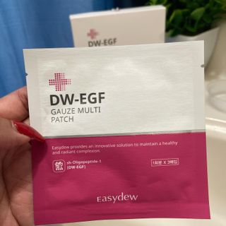 이지듀 DW-EGF 멀티 페이셜 시트 마스크 - 0.53 FL OZ 4EA — 5점을 준 리뷰어가 2021년 8월 올린 사용 사진