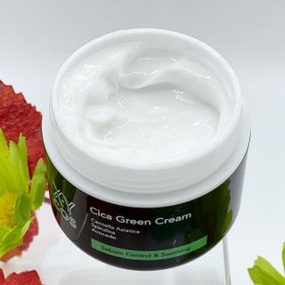 [XYCOS] Cica Green Cream (Vegan) — 5점을 준 리뷰어가 2022년 4월 올린 사용 사진