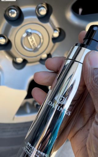 [COATINGS] 자동차 휠케어 전용 클리너, 한번만 바르면 6개월 유지효과 — 5점을 준 리뷰어가 2021년 12월 올린 사용 사진