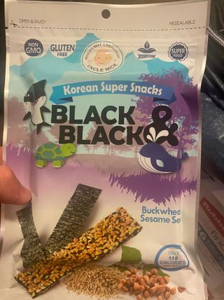 UNCLE NICK 한국 슈퍼 스낵 블랙 &amp; 블랙 김 스낵 — 5점을 준 리뷰어가 2021년 12월 올린 사용 사진