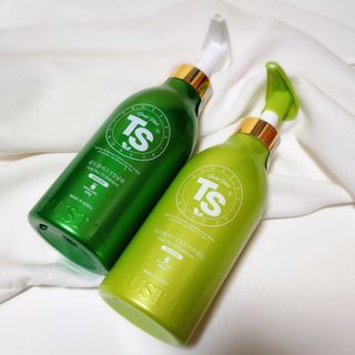 ゴールドプラスセット(シャンプー500g x 1ea/トリートメント500ml X 1ea) — 3점을 준 리뷰어가 2023년 4월 올린 사용 사진