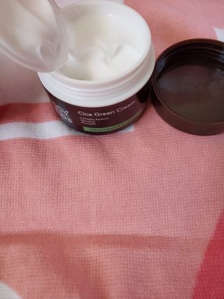 Cica Green Line [Toner, Serum, Cream] — 3점을 준 리뷰어가 2021년 9월 올린 사용 사진