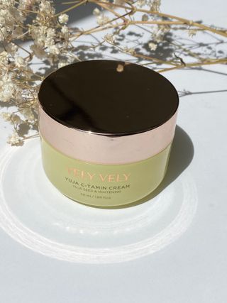 VELY VELY Yuja C-tamin Cream — 5점을 준 리뷰어가 2021년 4월 올린 사용 사진