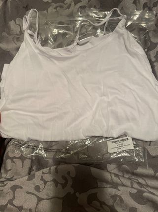 noflik 민소매 스트랩 블라우스-Dressy Tops Summer Spaghetti Strap Tank Tops — 4.5점을 준 리뷰어가 2021년 8월 올린 사용 사진