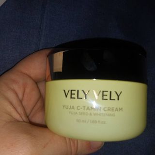 VELY VELY Yuja C-tamin Cream — 5점을 준 리뷰어가 2021년 4월 올린 사용 사진