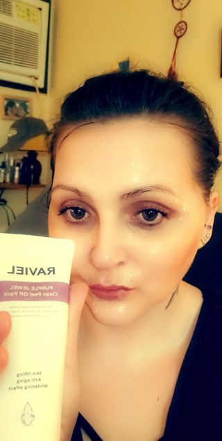 라비엘 RAVIEL 퍼플 쥬얼 클린 필 오프 팩, 마일드 블랙헤드 리무버, 4.1 fl oz(120ml) — 5점을 준 리뷰어가 2022년 9월 올린 사용 사진