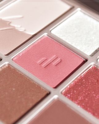 하트퍼센트 Heart Percent Dote on Mood Eye Palette CHERRY-LIKE FACETS — 5점을 준 리뷰어가 2021년 11월 올린 사용 사진