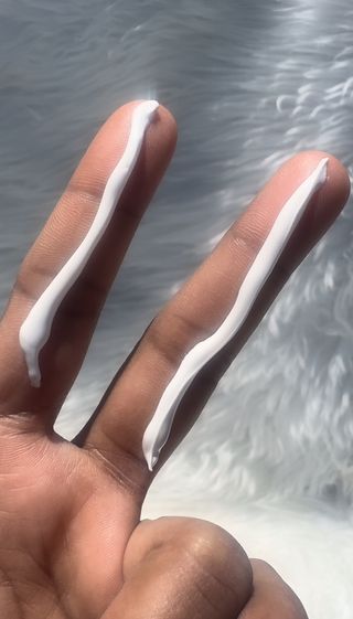 Round Lab Birch Juice Moisturizing Sunscreen — 5점을 준 리뷰어가 2024년 6월 올린 사용 사진