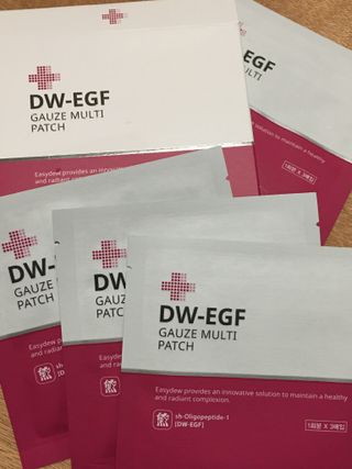 이지듀 DW-EGF 멀티 페이셜 시트 마스크 - 0.53 FL OZ 4EA — 5점을 준 리뷰어가 2021년 8월 올린 사용 사진