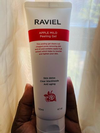 라비엘 모든 피부를 위한 RAVIEL 애플 마일드 필링 젤, 4.1 fl oz, 깊고 부드러운 각질 제거 — 5점을 준 리뷰어가 2022년 8월 올린 사용 사진