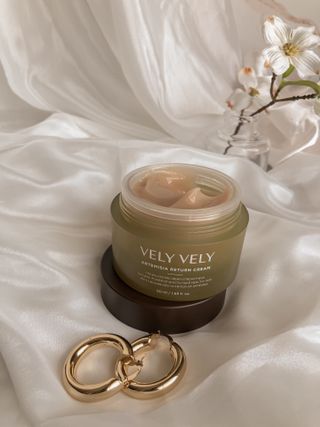 VELY VELY Artemisia Return Cream — 5점을 준 리뷰어가 2021년 4월 올린 사용 사진