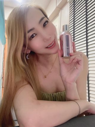 Re:NK 리엔케이 핑크 볼륨 래디언스 컬러크림 — 5점을 준 리뷰어가 2021년 10월 올린 사용 사진