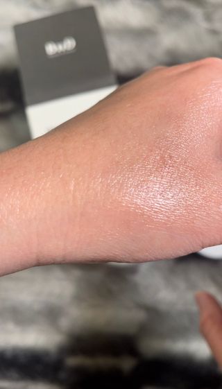 비엔디 2나우[ENG]BnD Body Whitening Underarm Cream — 5점을 준 리뷰어가 2024년 12월 올린 사용 사진