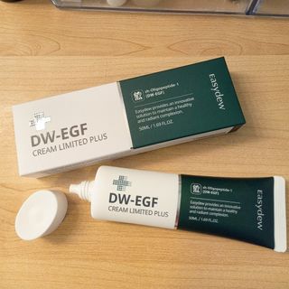 이지듀 DW-EGF 크림 리미티드 플러스 1.69 FL.Oz — 5점을 준 리뷰어가 2021년 9월 올린 사용 사진
