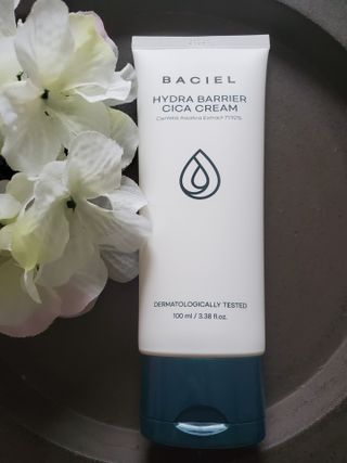 바시엘 BACIEL 바시엘 하이드라 베리어 시카 크림 — 4점을 준 리뷰어가 2021년 5월 올린 사용 사진