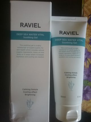 라비엘 RAVIEL 딥 씨 워터 퓨어 바이탈 수딩 젤 5.1 fl oz (150ml) 페이스 &amp; 바디, 쿨링 효과 — 4.5점을 준 리뷰어가 2022년 9월 올린 사용 사진