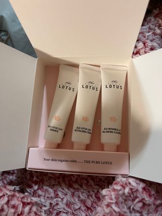 더 퓨어 로터스 제주 식물 선크림 / 제주 연잎 &amp; 동백 미스트 / 순수한 연꽃 어메니티 세트 — 5점을 준 리뷰어가 2022년 7월 올린 사용 사진