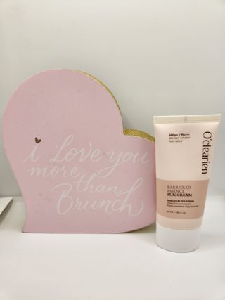 오클리앙 Oclearien Barriered Essence Sun Cream — 5점을 준 리뷰어가 2023년 2월 올린 사용 사진