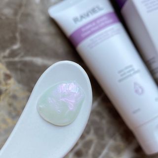 라비엘 RAVIEL 퍼플 쥬얼 클린 필 오프 팩, 마일드 블랙헤드 리무버, 4.1 fl oz(120ml) — 3점을 준 리뷰어가 2023년 5월 올린 사용 사진