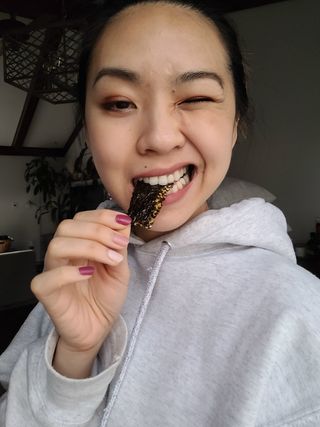UNCLE NICK 한국 슈퍼 스낵 블랙 &amp; 블랙 김 스낵 — 5점을 준 리뷰어가 2021년 11월 올린 사용 사진