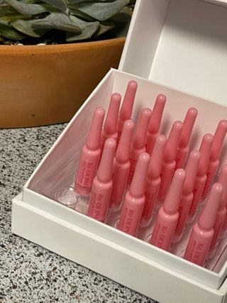 이지듀 리더마 마스터 앰플 1ml x 20 바이알 — 5점을 준 리뷰어가 2021년 2월 올린 사용 사진