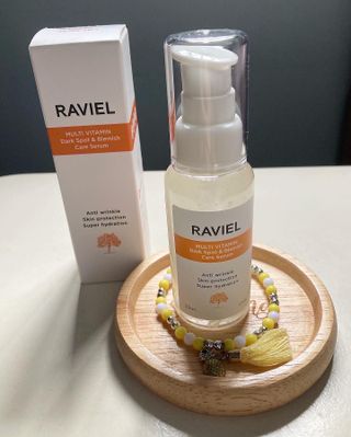 라비엘 멀티 비타민 다크 스팟 &amp; 블레미쉬 케어 페이스 세럼 모든 피부용 1.7 fl oz — 5점을 준 리뷰어가 2022년 12월 올린 사용 사진