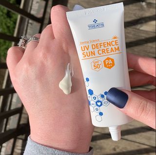 트리티스 US [TREATIS] UV Defence Sun Cream PA+++ / SPF50+ — 5점을 준 리뷰어가 2021년 3월 올린 사용 사진