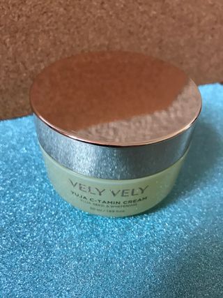 VELY VELY Yuja C-tamin Cream — 3.5점을 준 리뷰어가 2021년 4월 올린 사용 사진