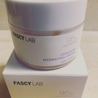 파시랩 USA_[FASCY LAB] 세라마이드 하이드레이팅 크림 — 5점을 준 리뷰어가 2022년 1월 올린 사용 사진