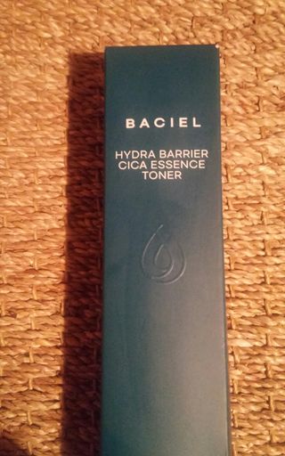 바시엘 BACIEL 바시엘 하이드라 베리어 시카 에센스 토너 — 5점을 준 리뷰어가 2021년 9월 올린 사용 사진