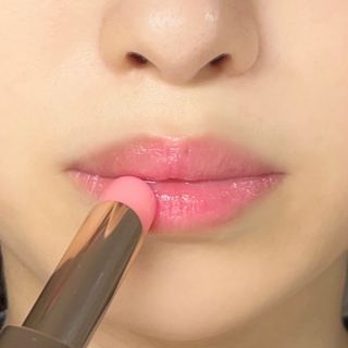 ATHE AUTHENTIC AIRY LIP BALM / 비건립밤 / 어센틱립밤 / 에어리립밤 (수정 요청) — 3점을 준 리뷰어가 2022년 8월 올린 사용 사진
