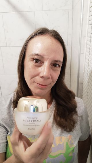 Jutanhak 안티에이징 멜라 크림 50ml / 1.69oz 잡티 &amp; 다크 스팟 케어 하이드레이팅 크림 — 5점을 준 리뷰어가 2023년 6월 올린 사용 사진