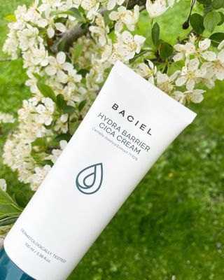 바시엘 BACIEL 바시엘 하이드라 베리어 시카 크림 — 5점을 준 리뷰어가 2021년 5월 올린 사용 사진