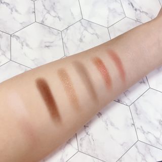 하트퍼센트 Heart Percent Dote on Mood Eye Palette CHERRY-LIKE FACETS — 5점을 준 리뷰어가 2021년 11월 올린 사용 사진