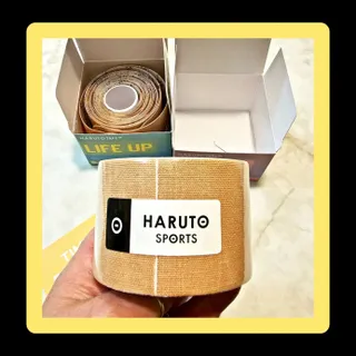 HARUTO 하루토 라이프 UP 엑스트라 센서티브 키네시올로지 테이프 — 5점을 준 리뷰어가 2023년 4월 올린 사용 사진