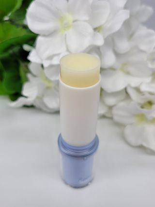 산심 명연수 멀티 스틱 밤 0.38oz 수분 스틱 집중 주름 케어 — 4점을 준 리뷰어가 2023년 4월 올린 사용 사진