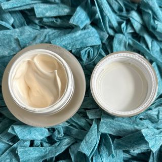 Jutanhak 안티에이징 멜라 크림 50ml / 1.69oz 잡티 &amp; 다크 스팟 케어 하이드레이팅 크림 — 4점을 준 리뷰어가 2023년 6월 올린 사용 사진