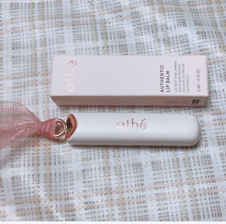 ATHE AUTHENTIC AIRY LIP BALM / 비건립밤 / 어센틱립밤 / 에어리립밤 (수정 요청) — 4점을 준 리뷰어가 2022년 8월 올린 사용 사진