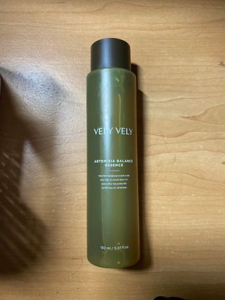 VELY VELY Artemisia Balance Essence — 3.5점을 준 리뷰어가 2021년 4월 올린 사용 사진