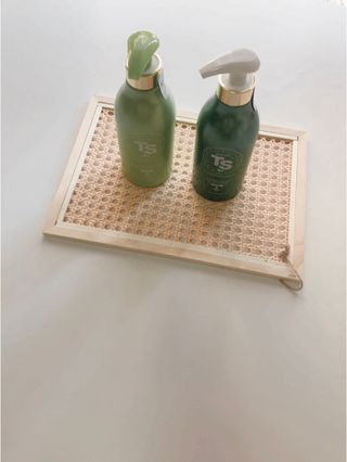 ゴールドプラスセット(シャンプー500g x 1ea/トリートメント500ml X 1ea) — 4점을 준 리뷰어가 2023년 3월 올린 사용 사진