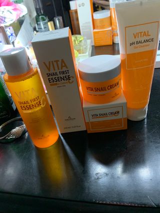 Vita Snail Trio Set [First Essence, Cream, Gel Cleanser] — 4점을 준 리뷰어가 2021년 9월 올린 사용 사진