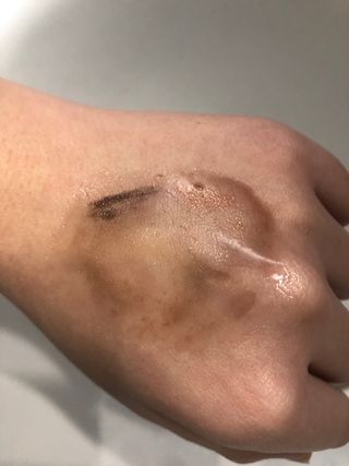 씨스터앤 시스터앤 더블이펙트 워터프루프 아이펜슬_미국 — 5점을 준 리뷰어가 2022년 1월 올린 사용 사진
